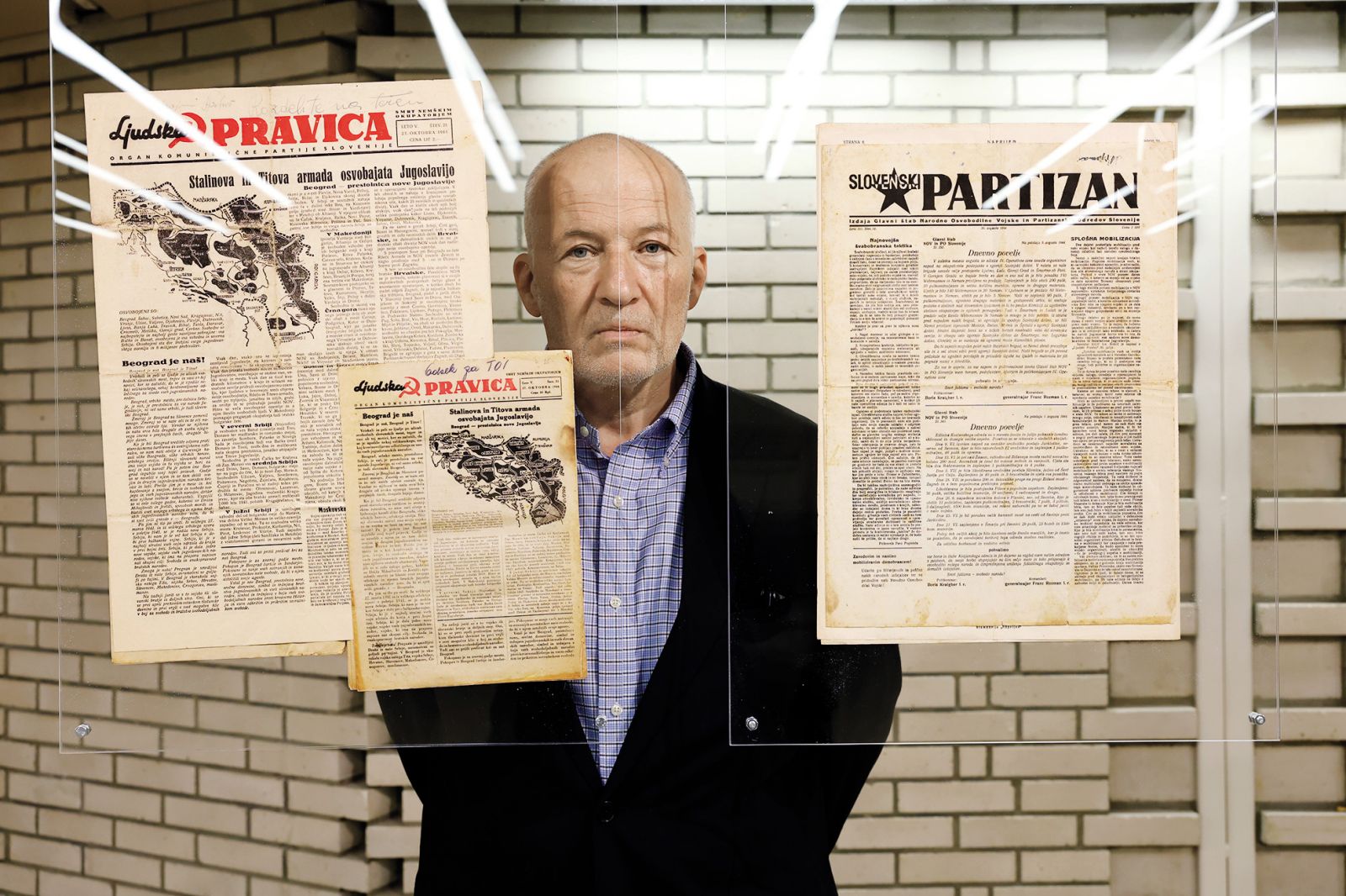 Šest let vojne, en dan osvoboditve, 1939–1945 na časopisnih naslovnicah; Ali Žerdin, Muzej tiska, Cankarjev dom, LJ | Borut Krajnc