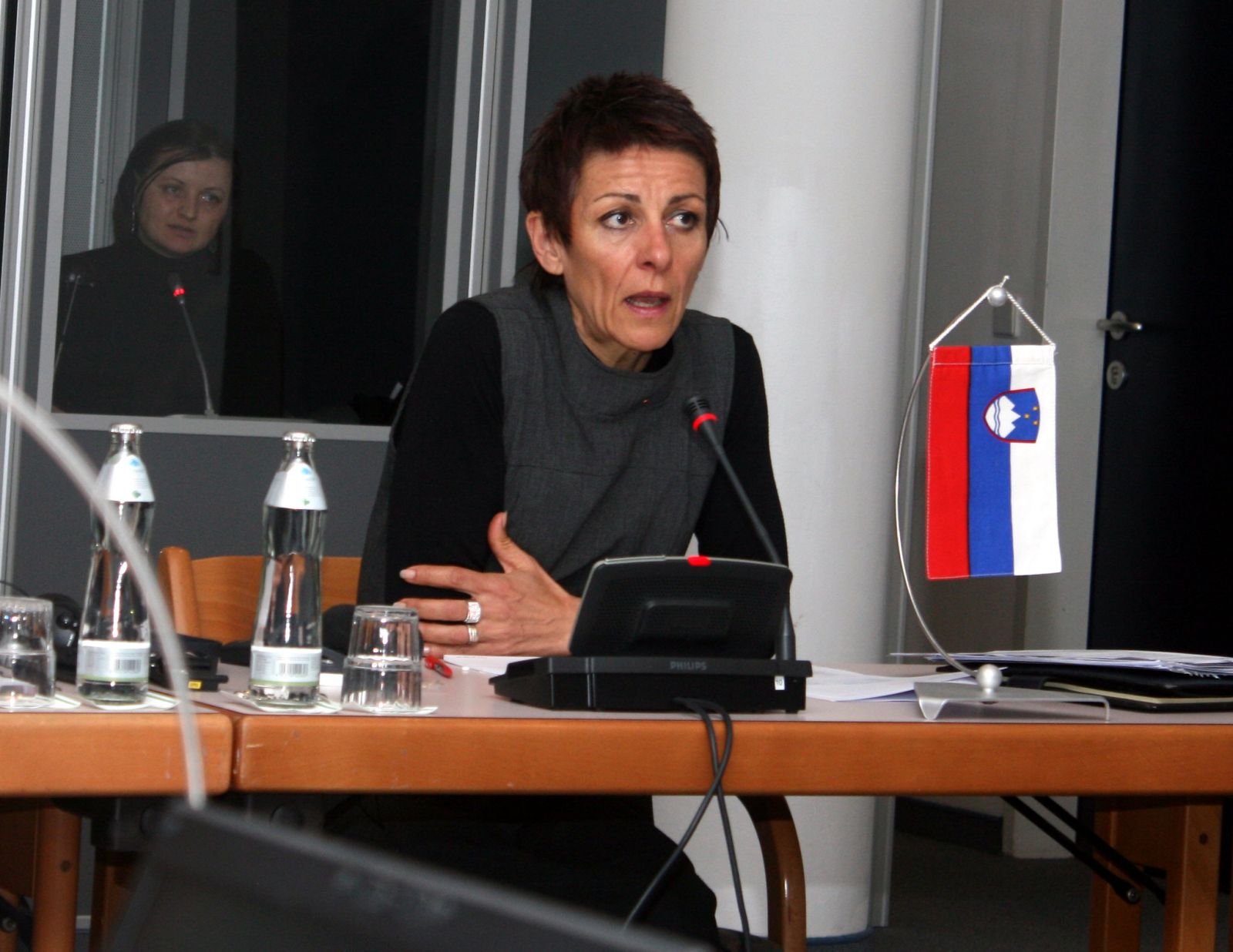 »Podjetja, ki si lahko privoščijo dvakratnik povprečne plače, te ne dajo, ker jim ni treba«