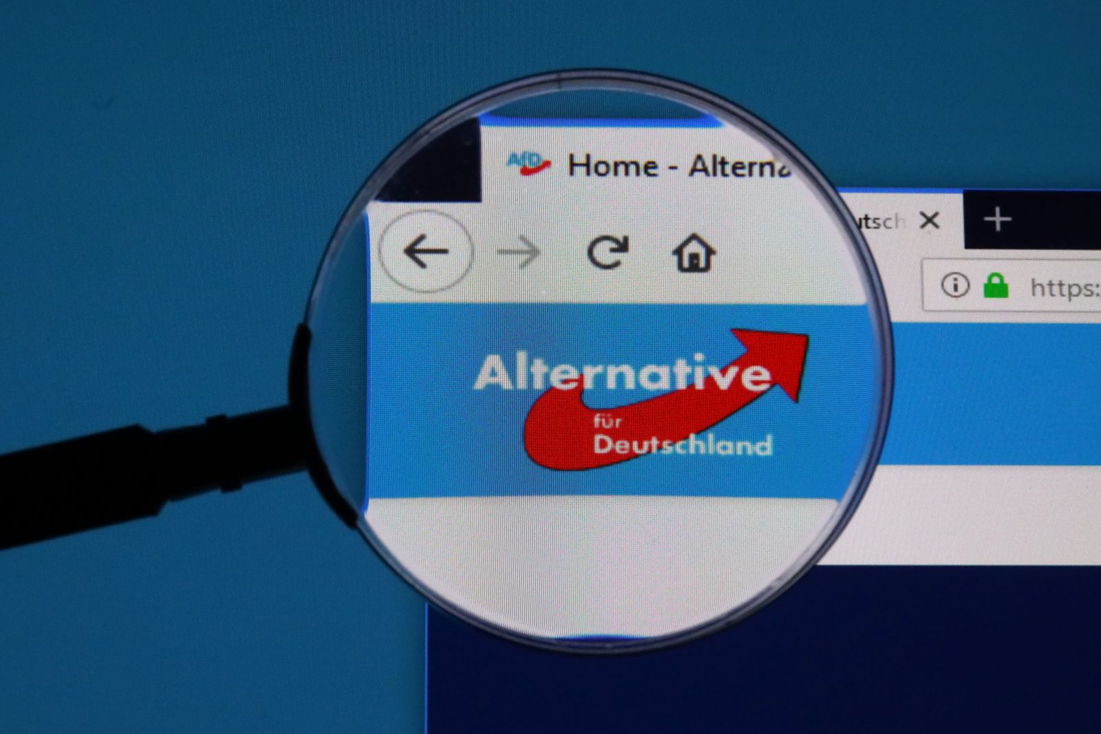 Nemška obveščevalna agencija je skrajno desno stranko AfD opredelila za ekstremistično organizacijo