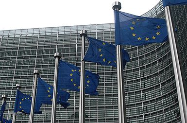 EU / Za krepitev evropske obrambe skoraj milijarda evrov