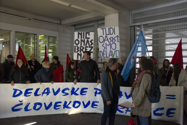 Protest osebnih asistentov