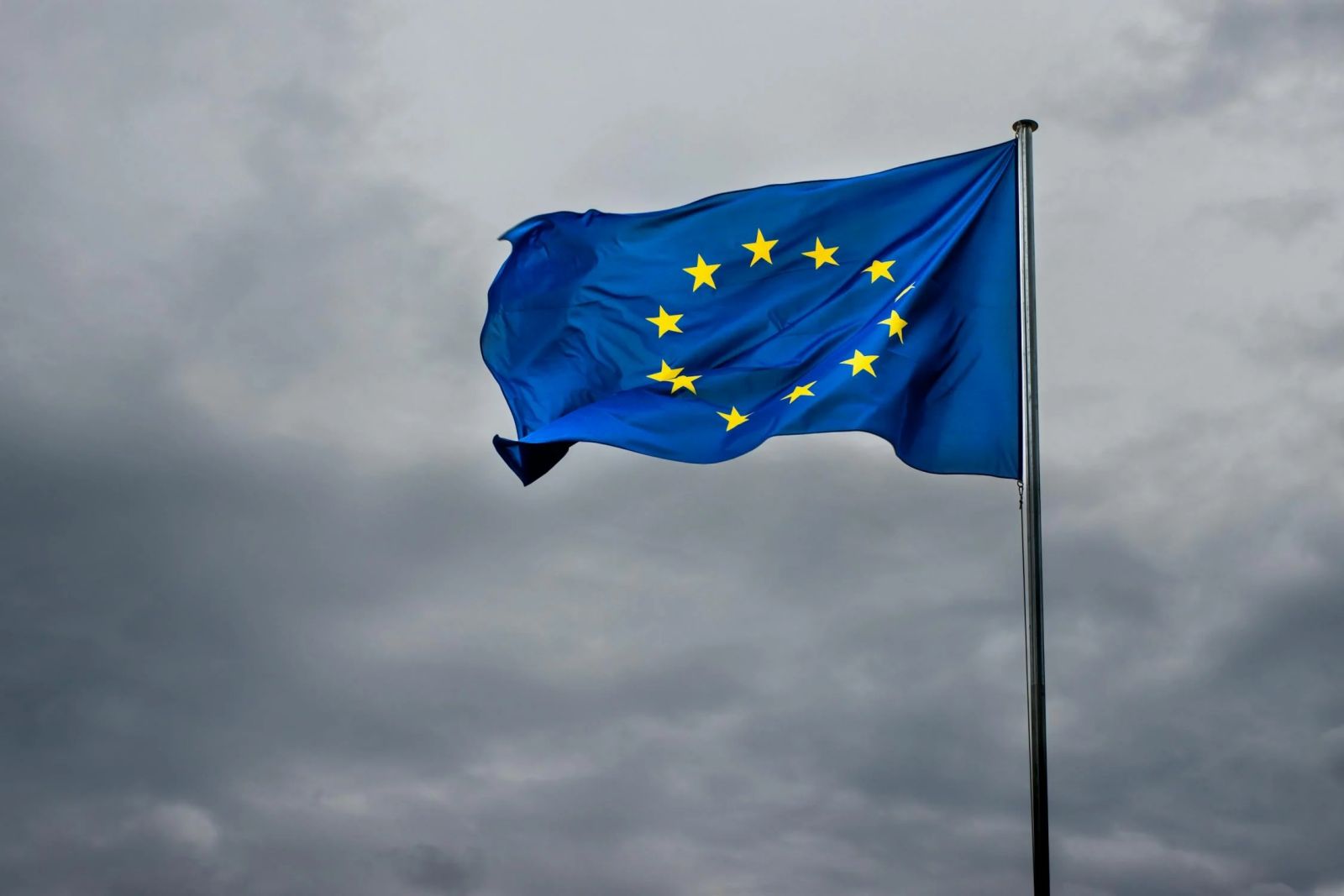 »EU prevzema vojni govor nacistične Nemčije«