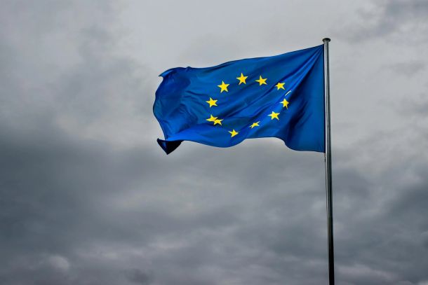 »EU prevzema vojni govor nacistične Nemčije«