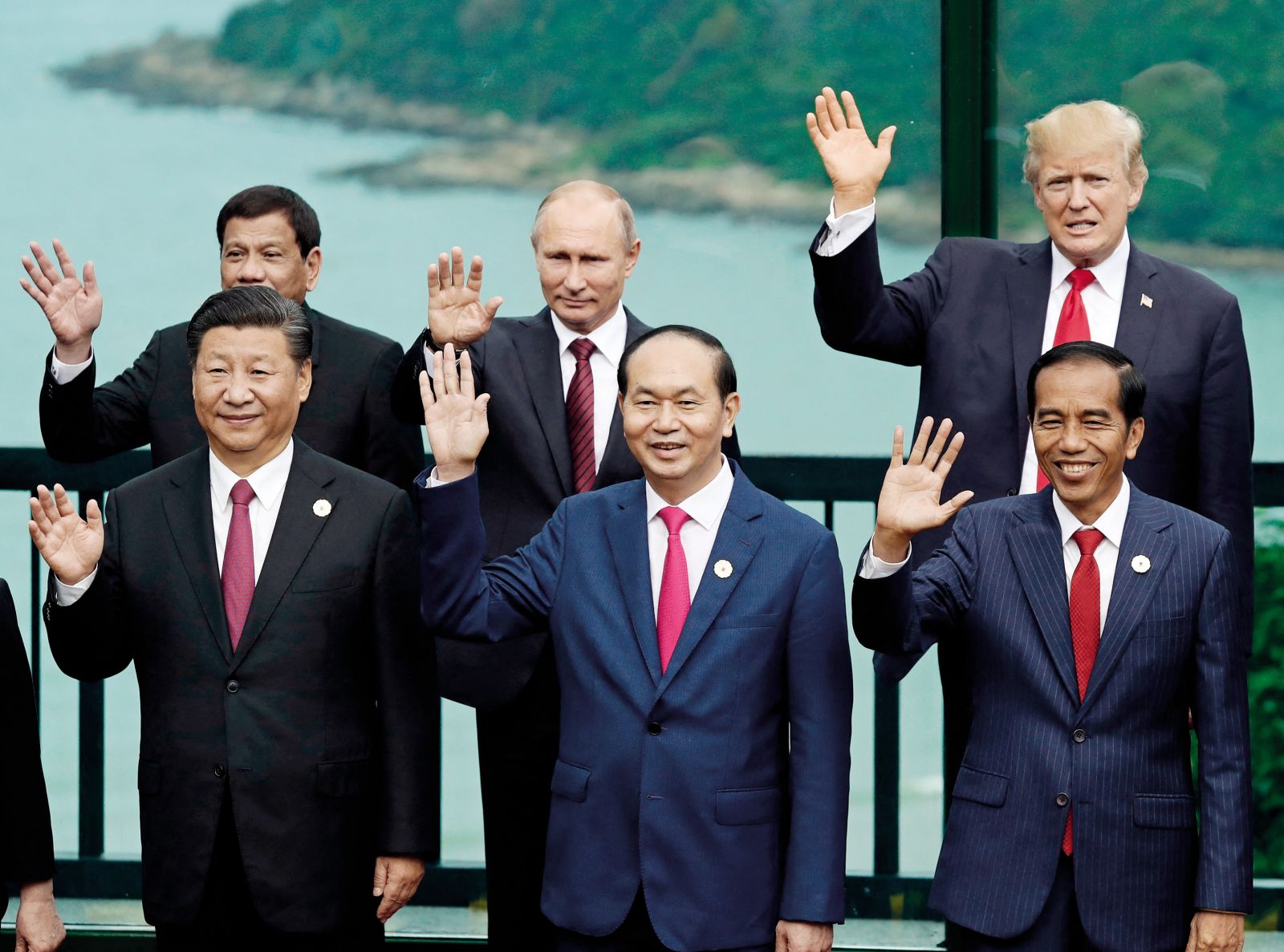 Novi stari vladarji sveta: kitajski predsednik Xi Jinping, ruski predsednik Vladimir Putin in ameriški predsednik Donald Trump na srečanju Apeca v Vietnamu leta 2017