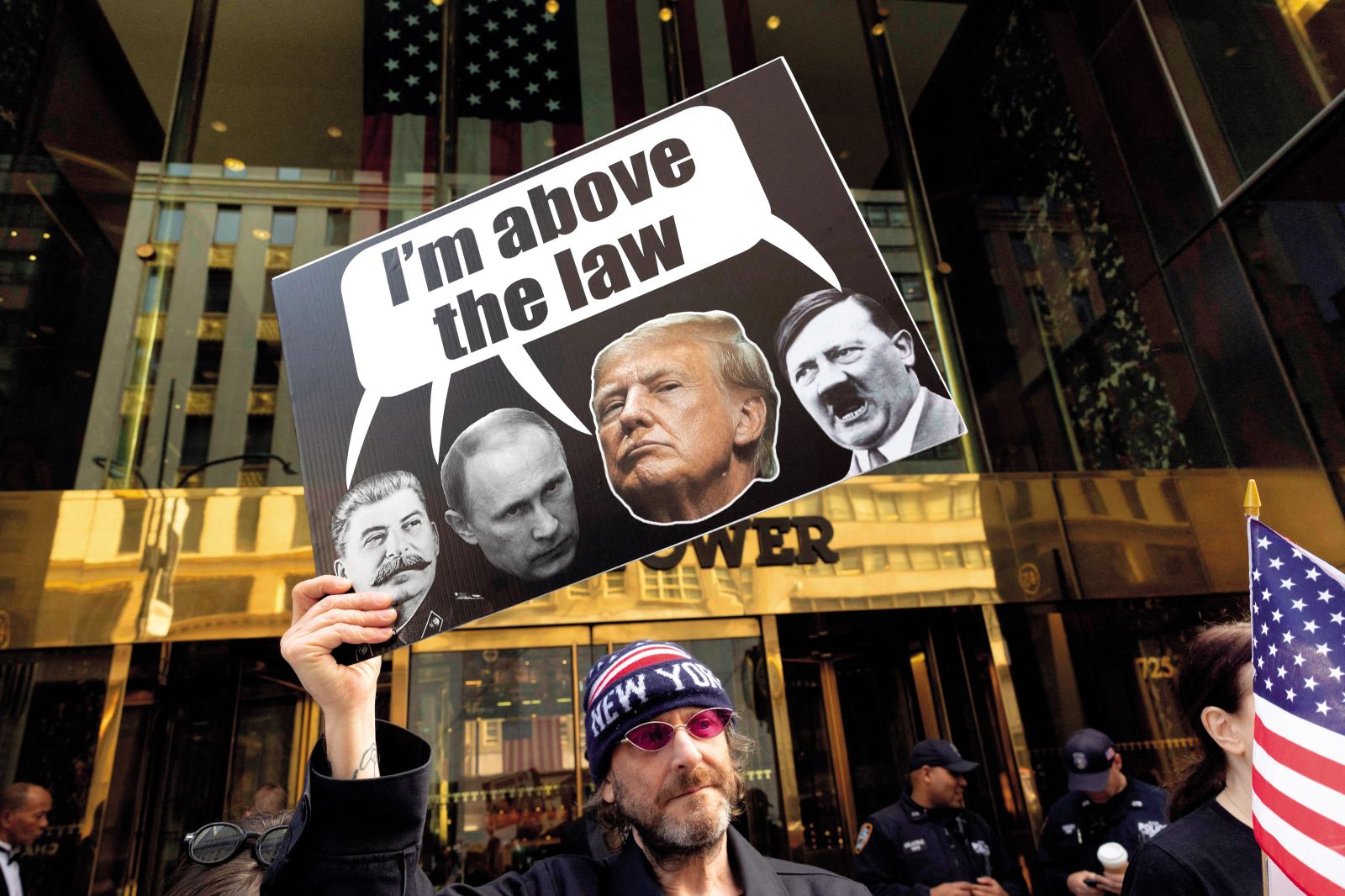 Protest proti prihajajoči vladavini diktatorjev v New Yorku