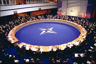 »Če Nato izgublja svojo moč, se mora spremeniti«