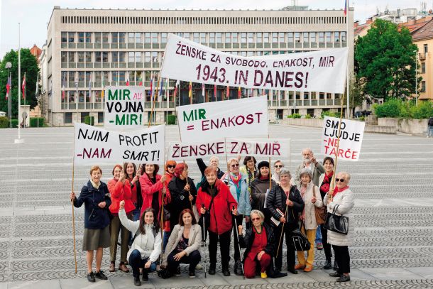 Pohod »Ženske za mir« v spomin na ženske demonstracije leta 1943 