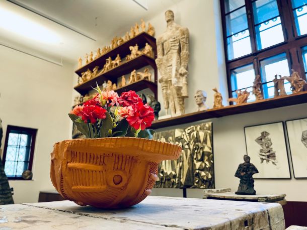 Batičerija v Šviceriji, kjer hranijo številna Batičeva dela in predmete