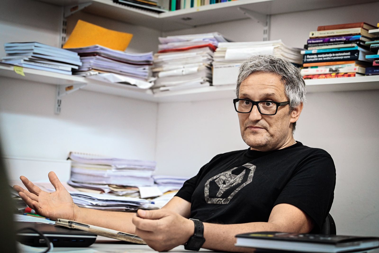 Filozof in (bivši) profesor na mariborski univerzi Friderik Klampfer