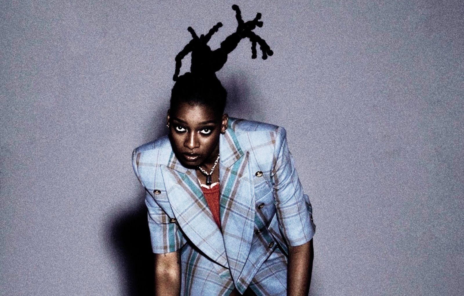 Little Simz začenja novo poglavje z vrnitvijo k osnovam. 