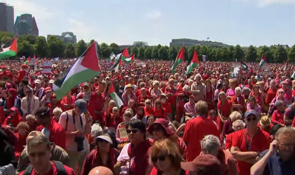 Nepregledna množica na protestu za Gazo v Hagu