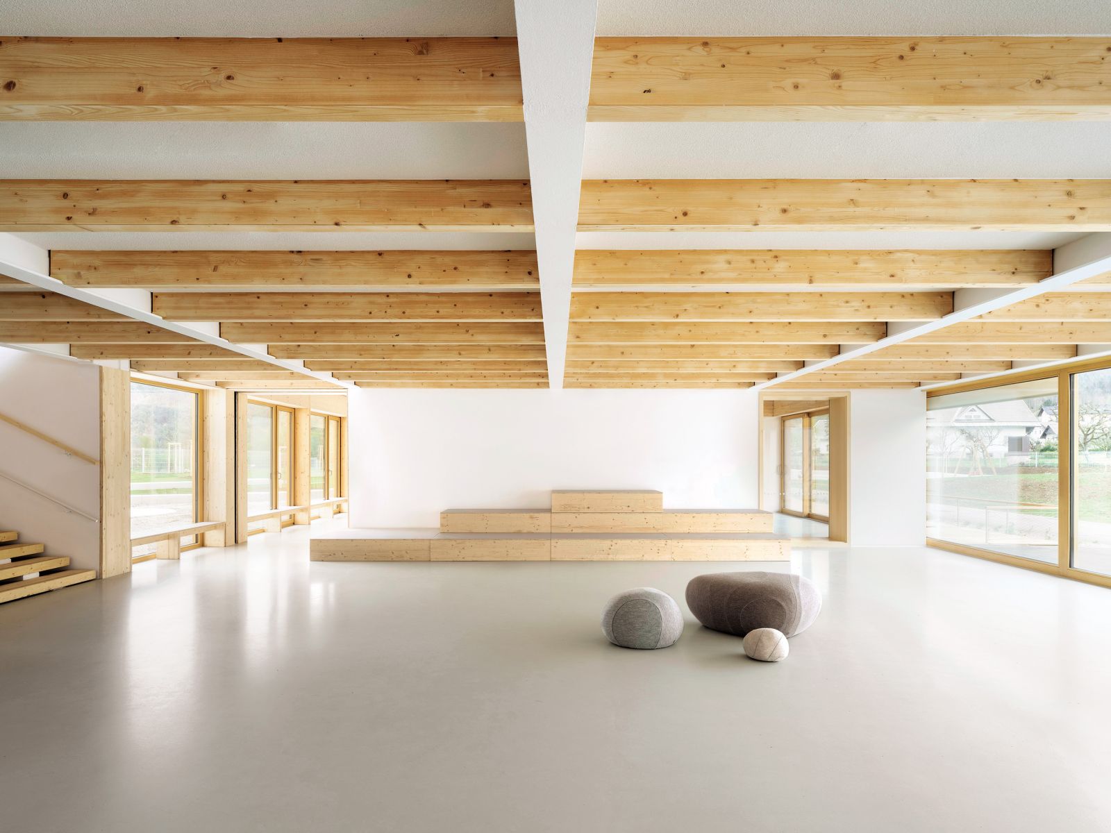 Četverica arhitektov je želela, da vrtec ne bi bil le vsakodnevno srečevališče otrok, temveč vseh občanov.