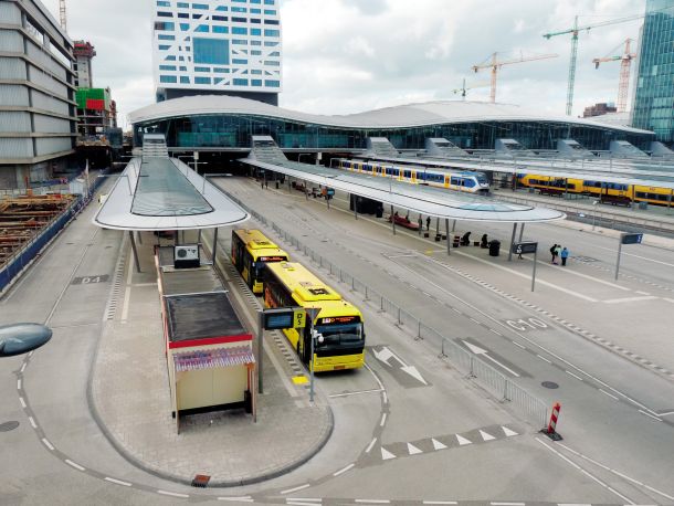 Postaja Utrecht Centraal je bila sprva zasnovana za približno 35 milijonov potnikov na leto, a se je ta številka že več kot podvojila.