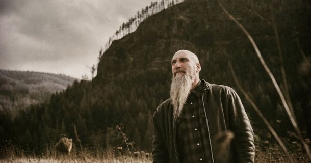 V Kino Šiška prihaja Steve Von Till