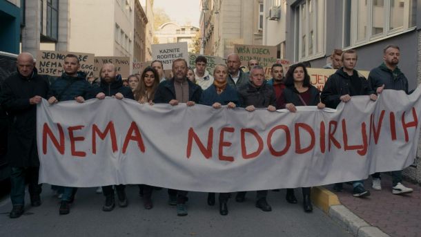 Serijo je leta 2023 premierno predvajal celo beneški filmski festival