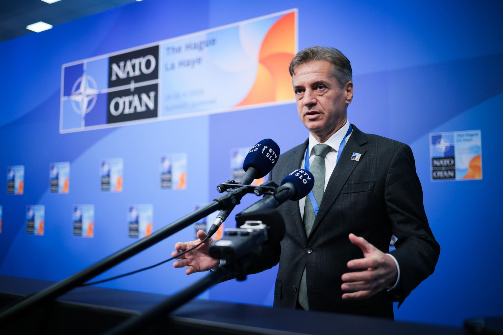 Golob napovedal referendum o članstvu Slovenije v Natu