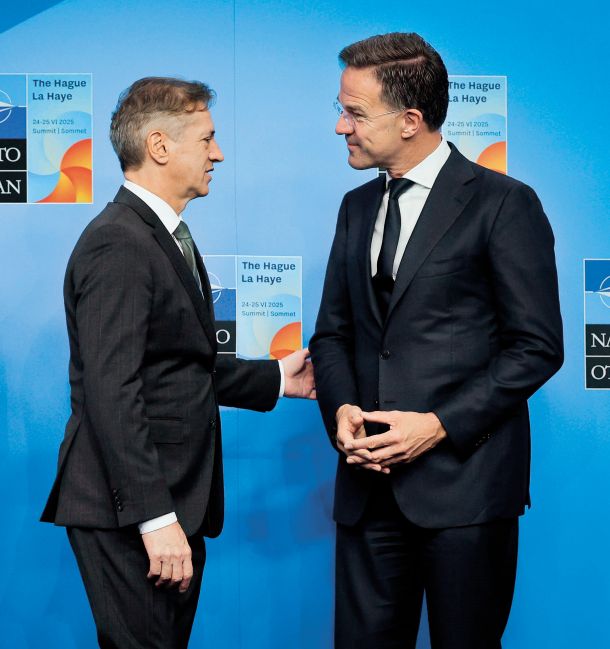 Predsednik slovenske vlade Robert Golob in zadovoljni generalni sekretar Nata Mark Rutte 