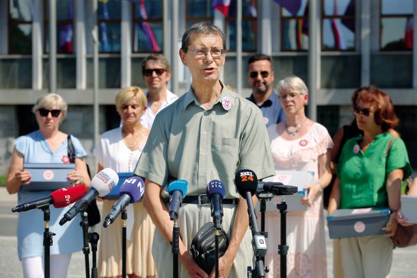 Andrej Pleterski in društvo Srebrna nit se že leta trudita, da bi se pri nas uzakonila pravica do dostojne smrti.