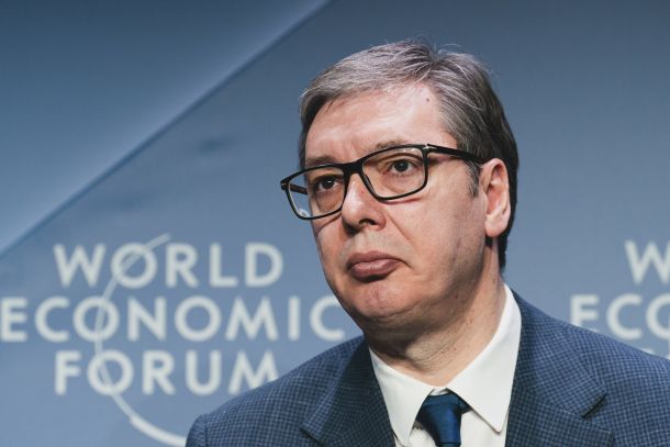 Bruselj Srbijo zaradi pritiskov na novinarje pozval k spoštovanju svobode medijev