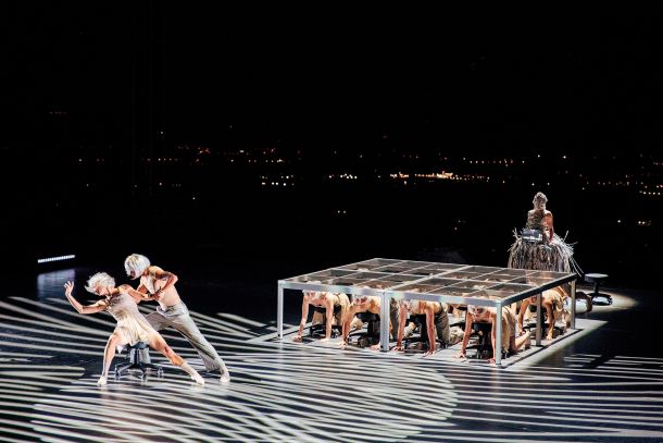MN Dance Company in Silence: Brezmejno telo; v okviru Evropske prestolnice kulture GO!, Pomnik miru Cerje 