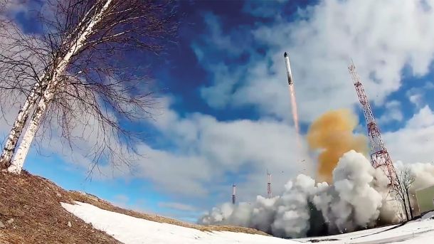 Posnetek izstrelitve ruske medcelinske rakete Sarmat 