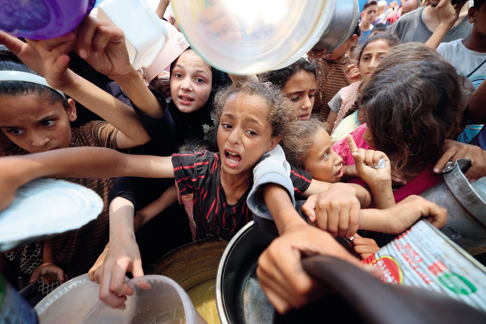 Palestinci danes trpijo, želijo jih izstradati, za preživele pa bi postavili humanitarno mesto, taborišče, kjer naj bi bili »na varnem«.
