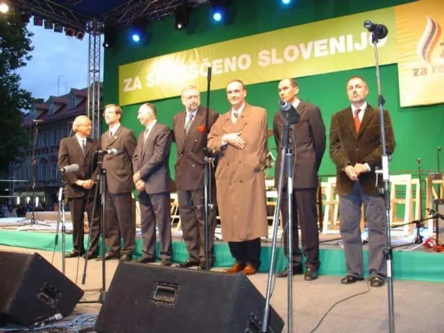 Janša pred volitvami za sproščeno normalnost in ustavno večino razuma