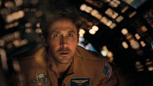 Film na podlagi knjige z istim naslovom Andyja Weira spremlja astronavta in učitelja naravoslovja Rylanda Gracea, ki ga igra Ryan Gosling
