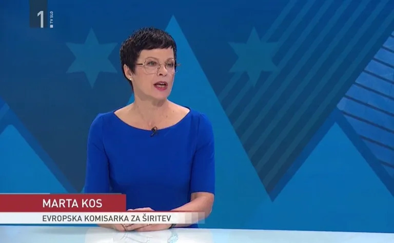 Marta Kos v oddaji na TV Slovenija s svojimi strategijami relativizacije