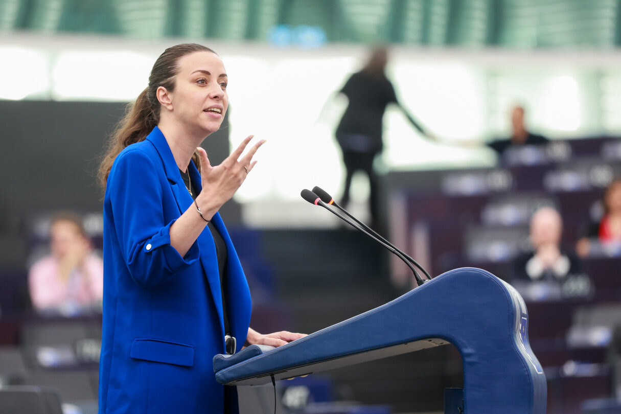 Slovenska evroposlanka študente, ki zahtevajo demokratično Srbijo, predlagala za nagrado