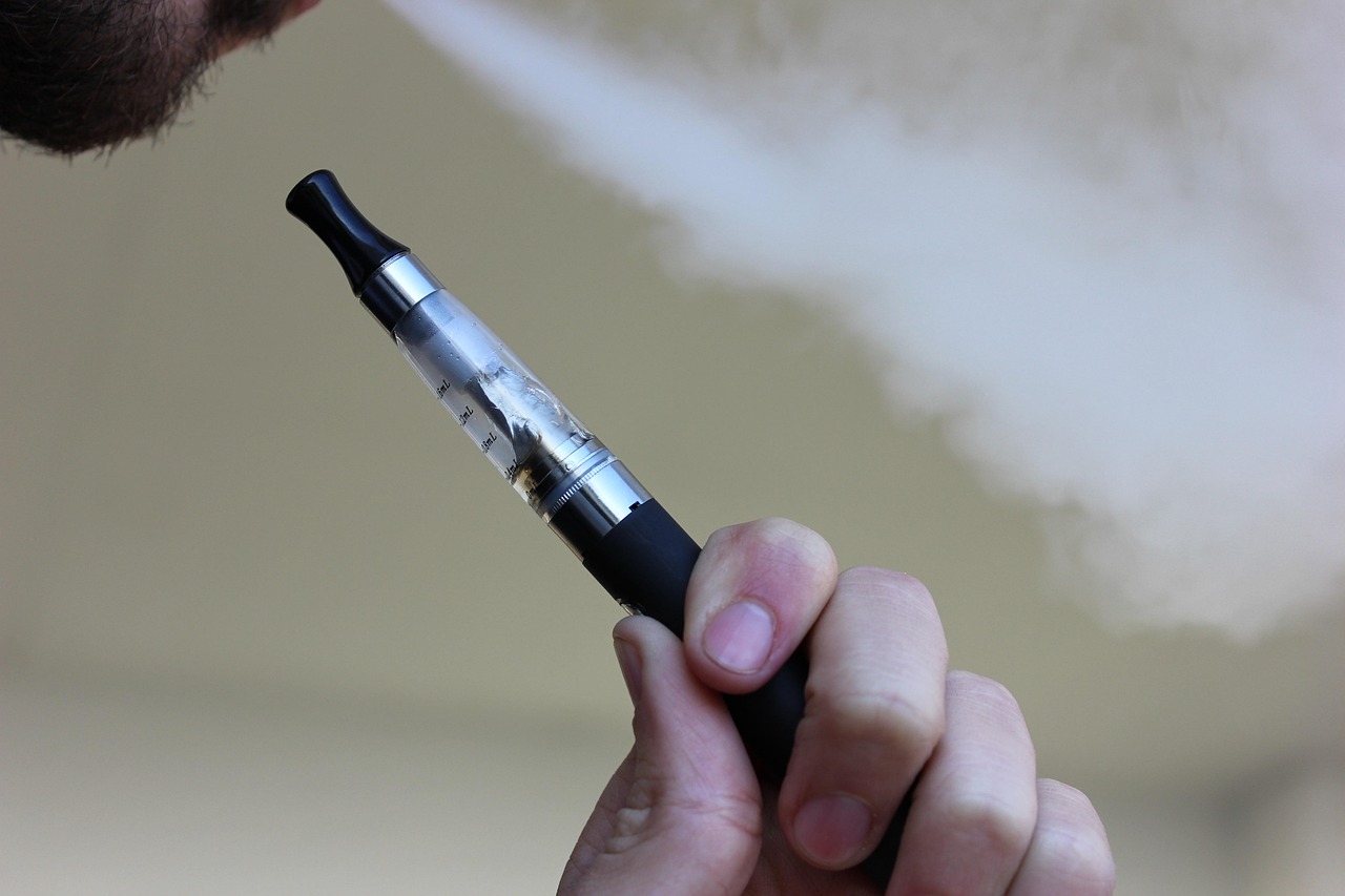 Zdravniško pomoč zaradi elektronskih cigaret