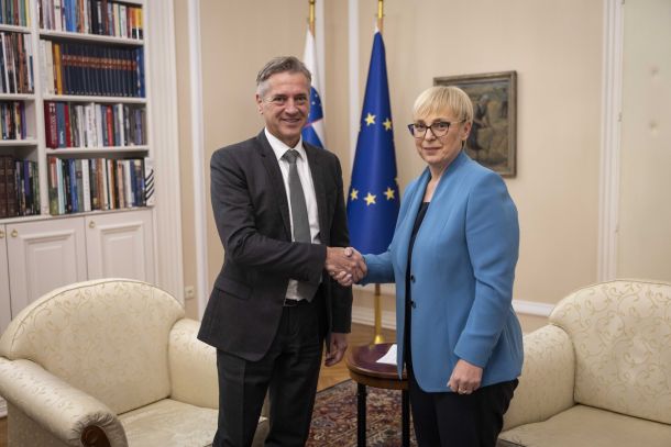 Predsednik vlade Robert Golob in predsednica republike Nataša Pirc Musar