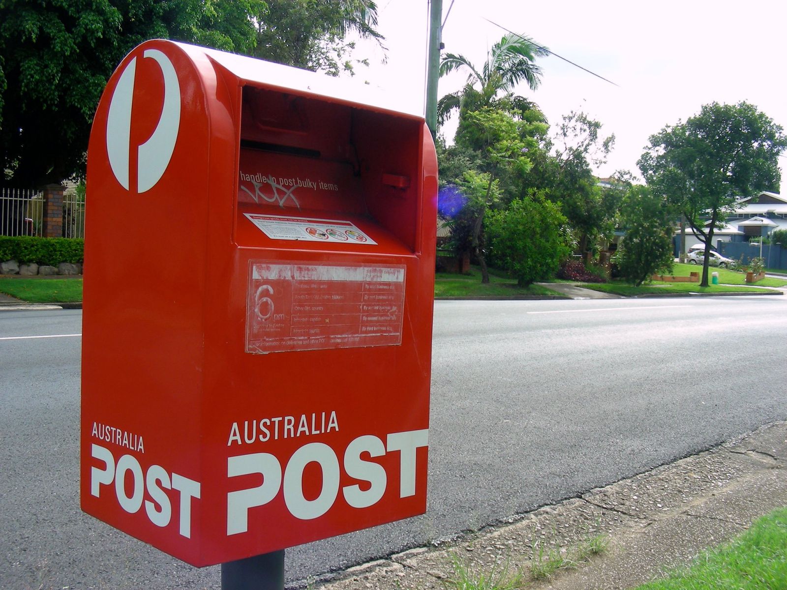 Ustavitev poštnih pošiljk / »Žal nam je, da smo morali sprejeti ta ukrep«