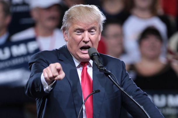 Trump napovedal maščevanje / »Izkažite spoštovanje do ZDA ali pa razmislite o posledicah«