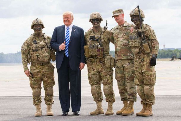 Trump bi ministrstvo za obrambo preimenoval v ministrstvo za vojno