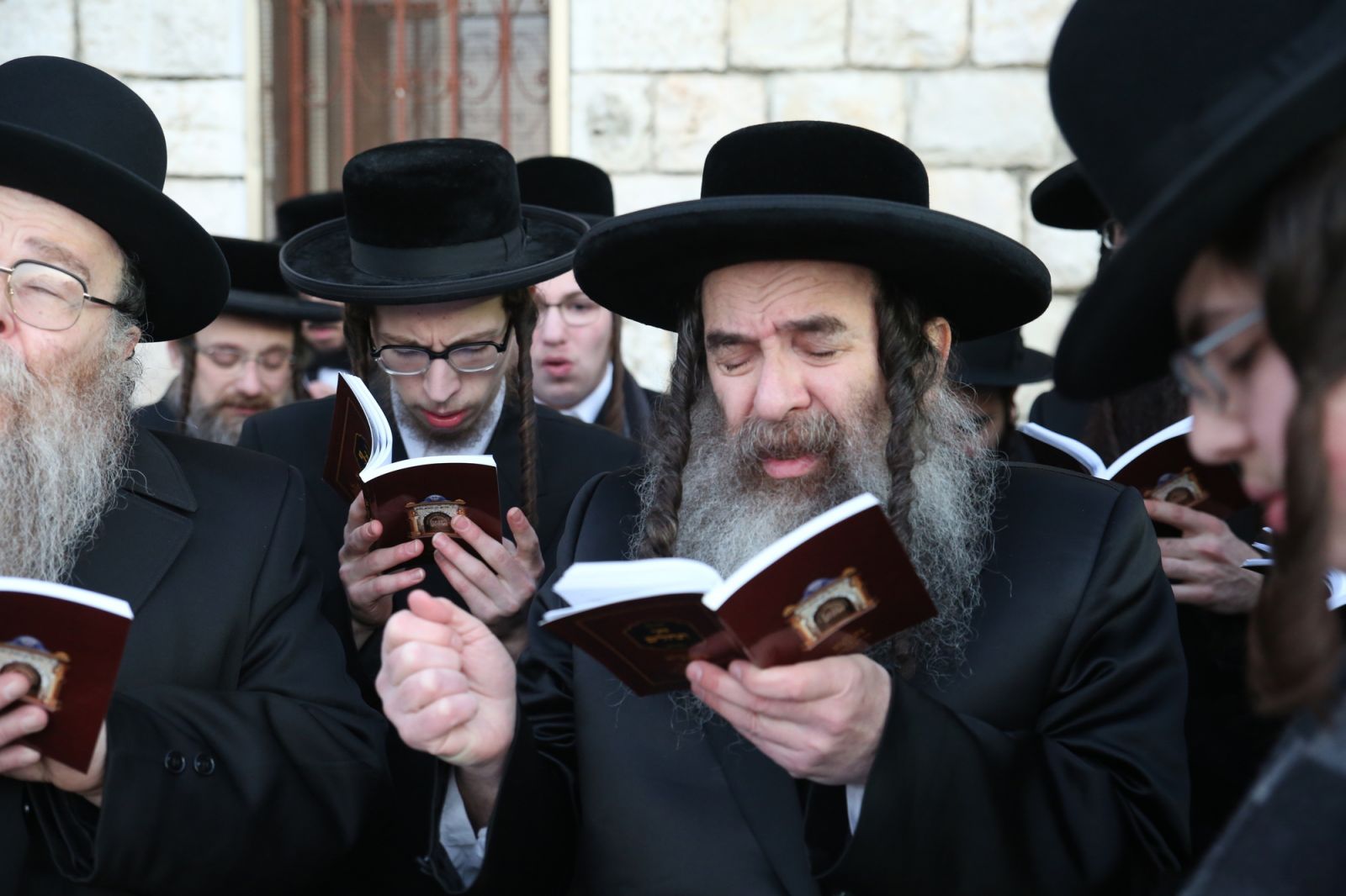 Izrael bo aretiral ultraortodoksne Jude, ki se izogibajo vpoklicu v vojsko