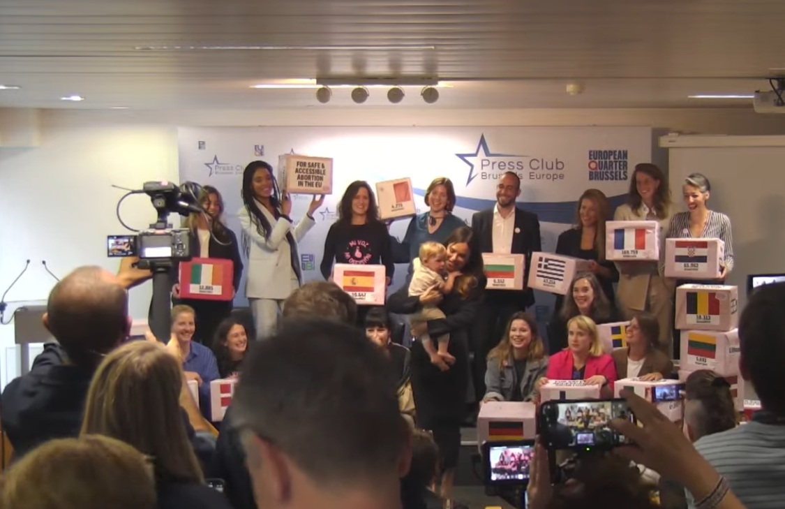 Skupinska fotografija sodelujočih