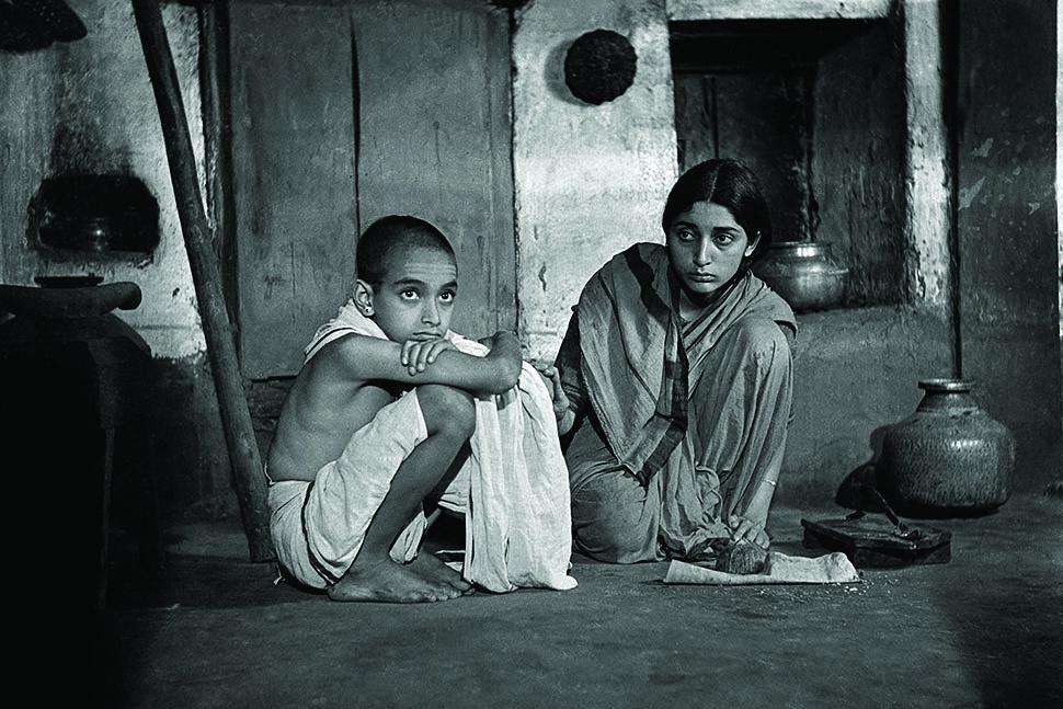 Kruta zgodba o hinavščini elite