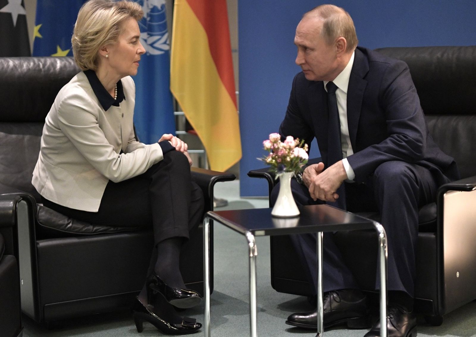 Ursula von der Leyen /  »Zgrožena sem nad napadom Rusije, v katerem so bile zadete tudi pisarne EU«