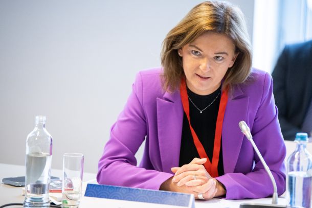 Ministrica Tanja Fajon