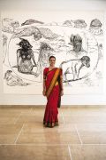 Tejswini Narayan Sonawane: Naseljeno bitje VI; sitotisk na blago, 36. grafični bienale Ljubljana, Galerija ISIS, LJ