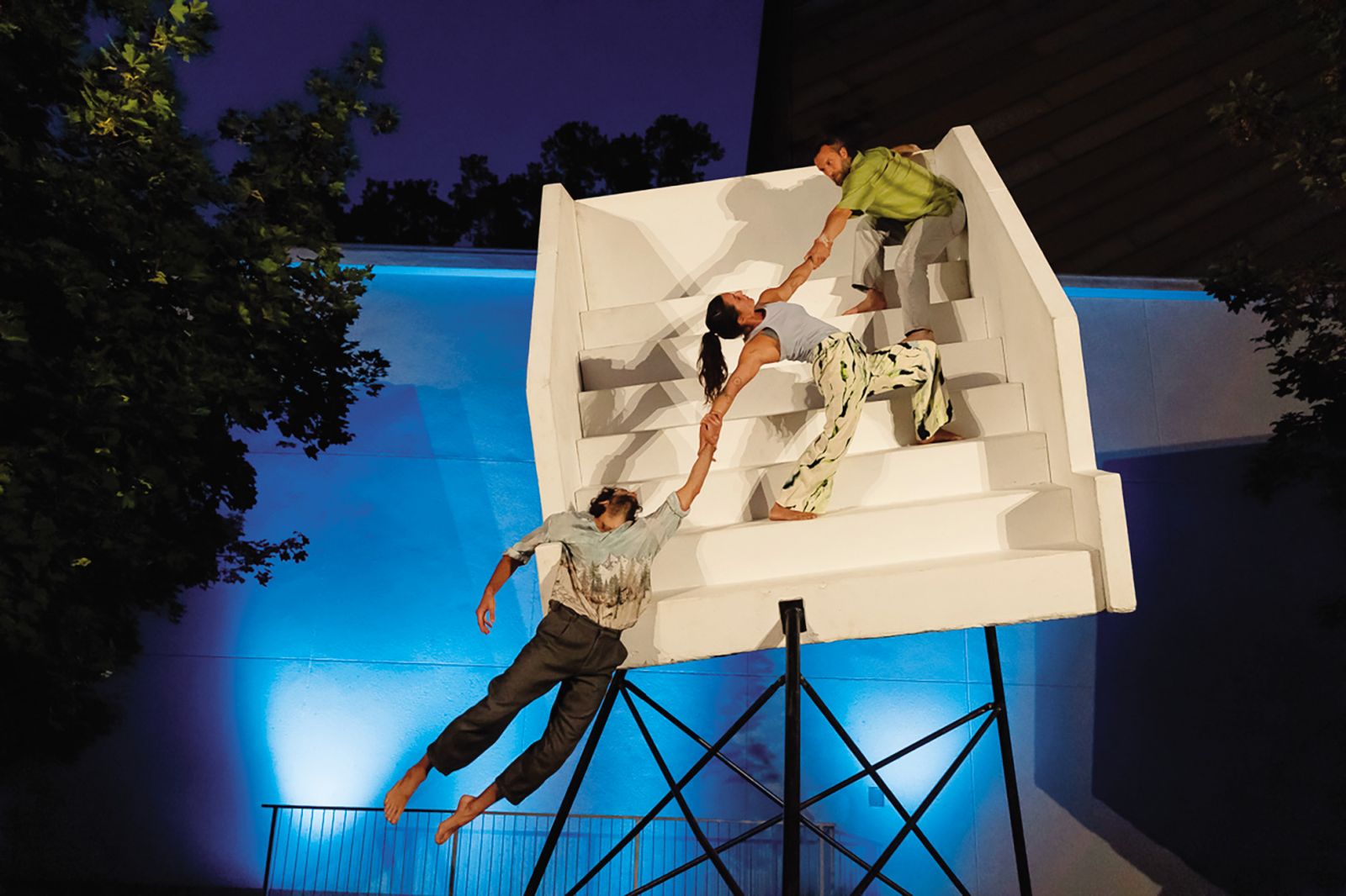 Panama Pictures (NL): Into Thin Air, pred Gledališčem Park, 20. Front@ – Mednarodni festival sodobnega plesa; Flota, zavod, Murska Sobota | Darja Štravs Tisu