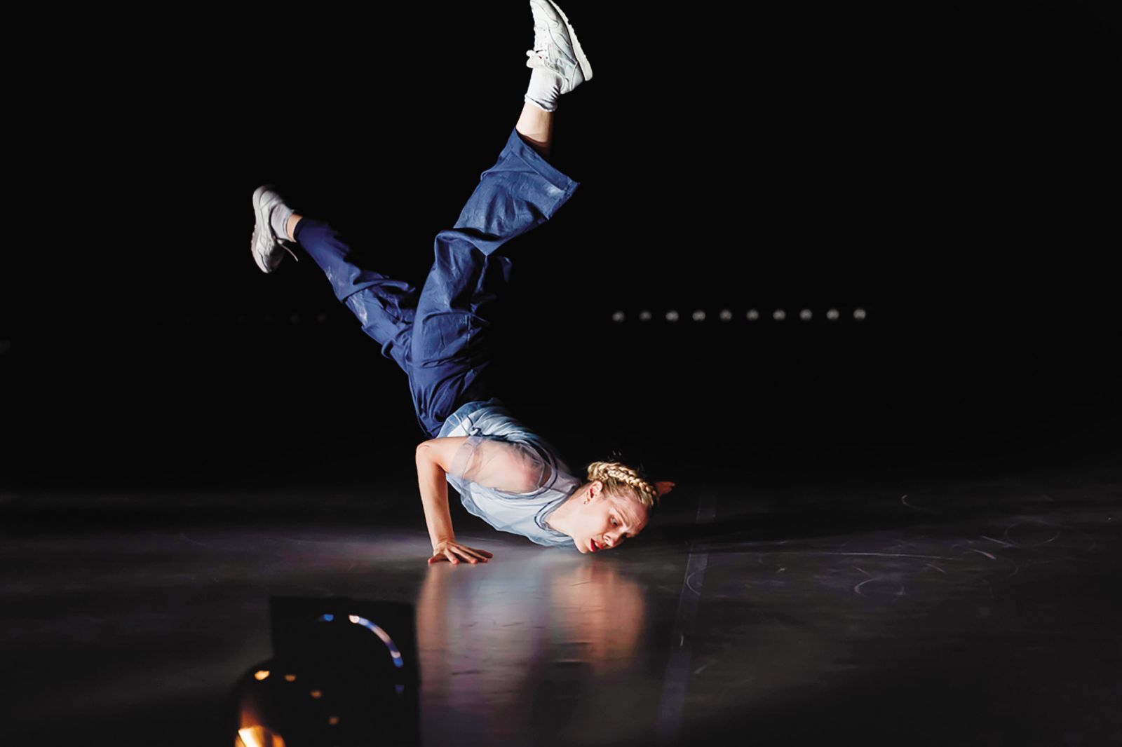 Matea Bilosnić (Hr): Neve AllOne, Gledališče Park | Darja Štravs Tisu