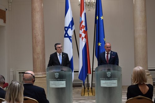 Izrael hvali Hrvaško in kritizira države, ki so priznale Palestino