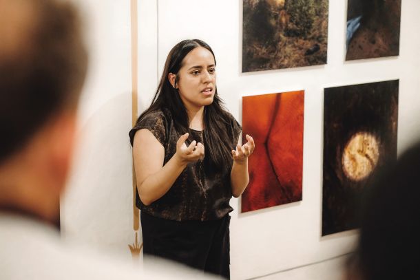 Sara Meneses Cuapio (MX): Raízhambre, povabljena umetnica, Layerjeva hiša, Kranj Foto Fest 2025