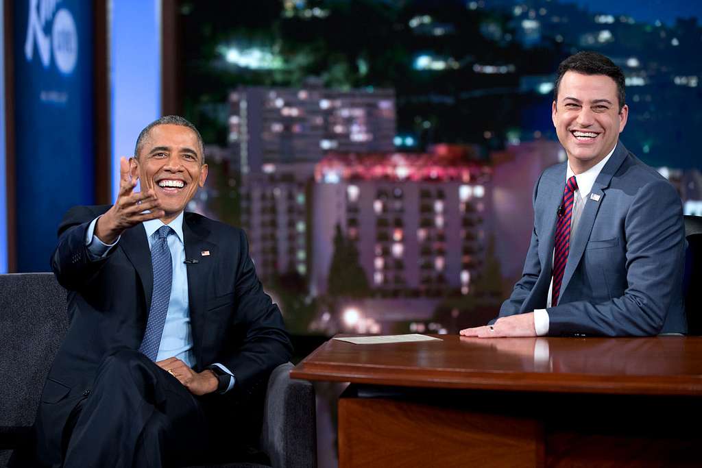 Nekdanji predsednik ZDA Barack Obama in voditelj Jimmy Kimmel