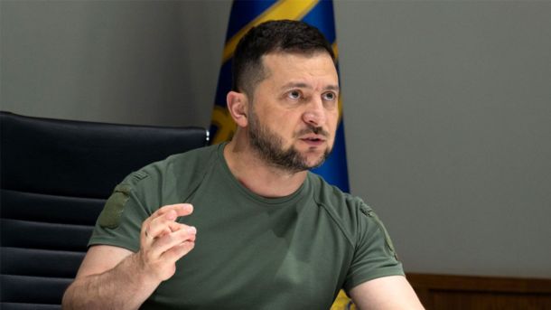 Zelenski / »Lažje je ustaviti Putina kot se spustiti v oboroževalno tekmo«