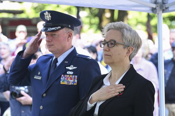 »Ni upora, ni grožnje nacionalni varnosti in ni potrebe po vojaških enotah v našem največjem mestu«