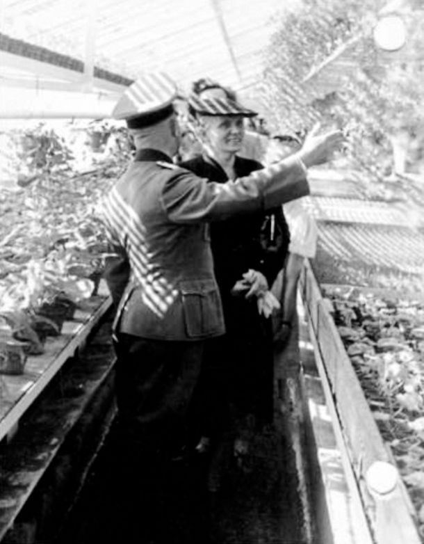 Himmlerjeva žena Margarete na obisku koncentracijskega taborišča leta 1941