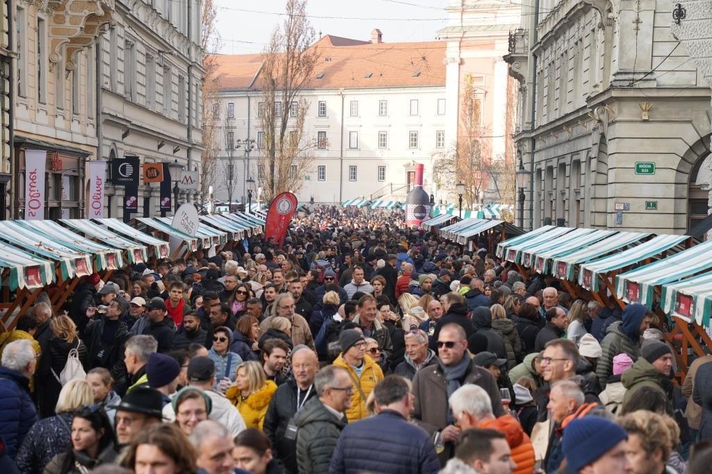 »Turisti, pojdite domov!«